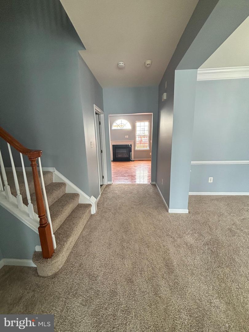 42902 Overly Sq Property Photo 7