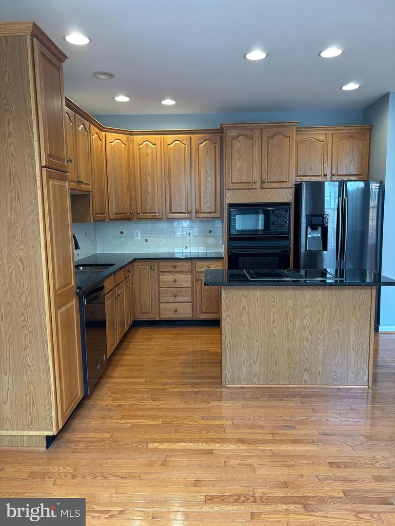 42902 Overly Sq Property Photo 10