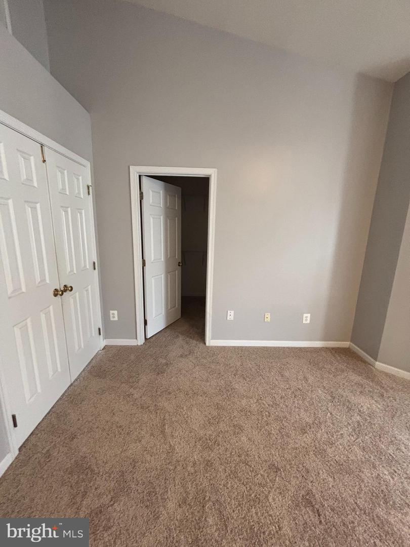 42902 Overly Sq Property Photo 22