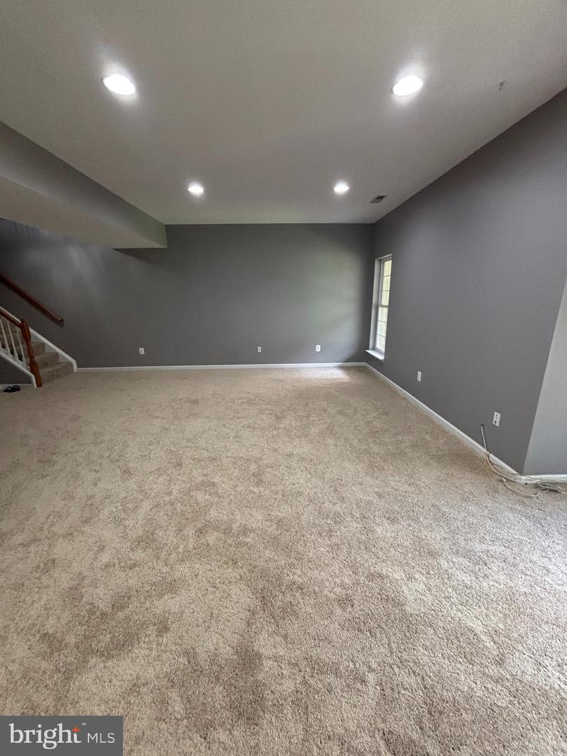 42902 Overly Sq Property Photo 25