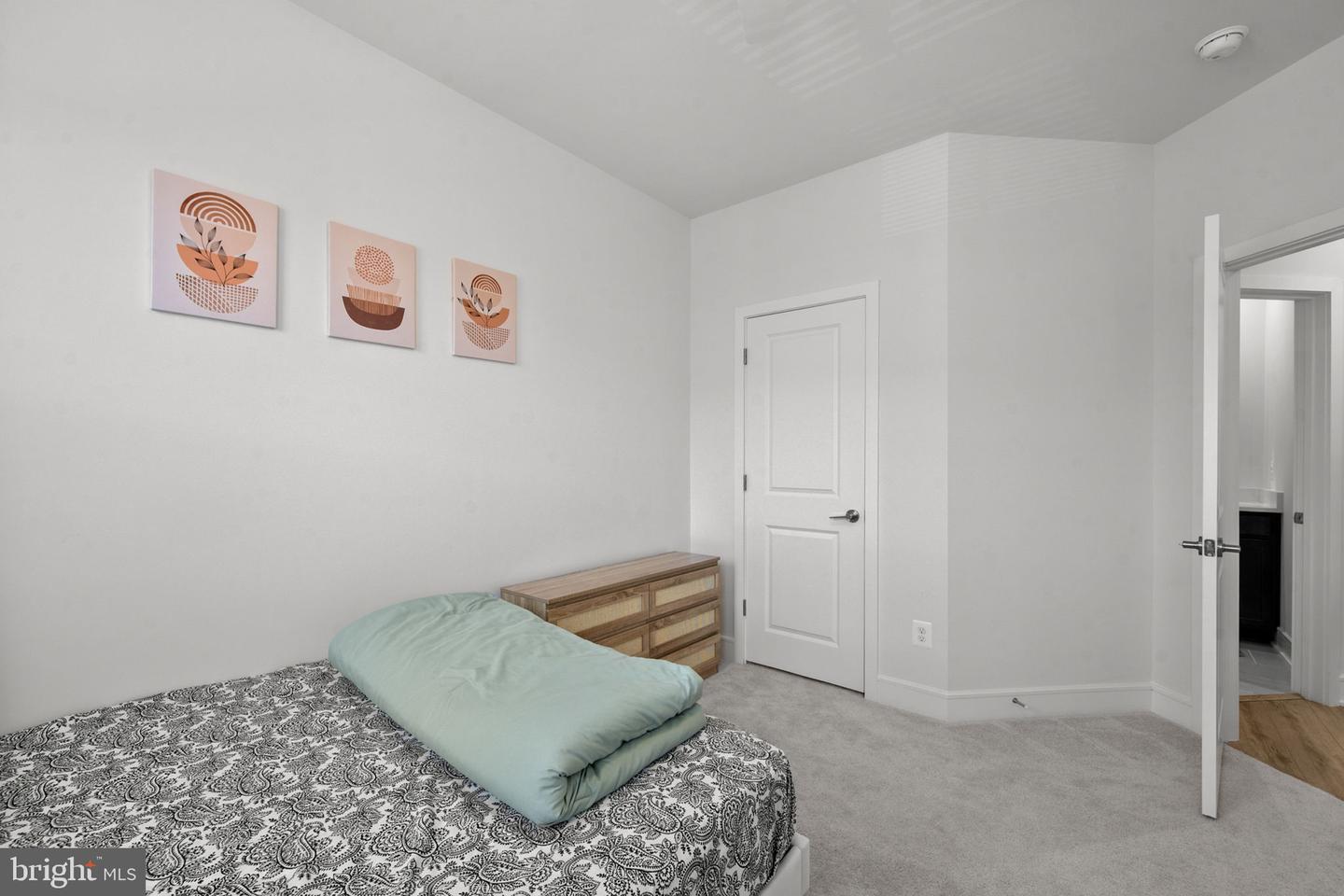 23055 Blue Eagle Ter Property Photo 37