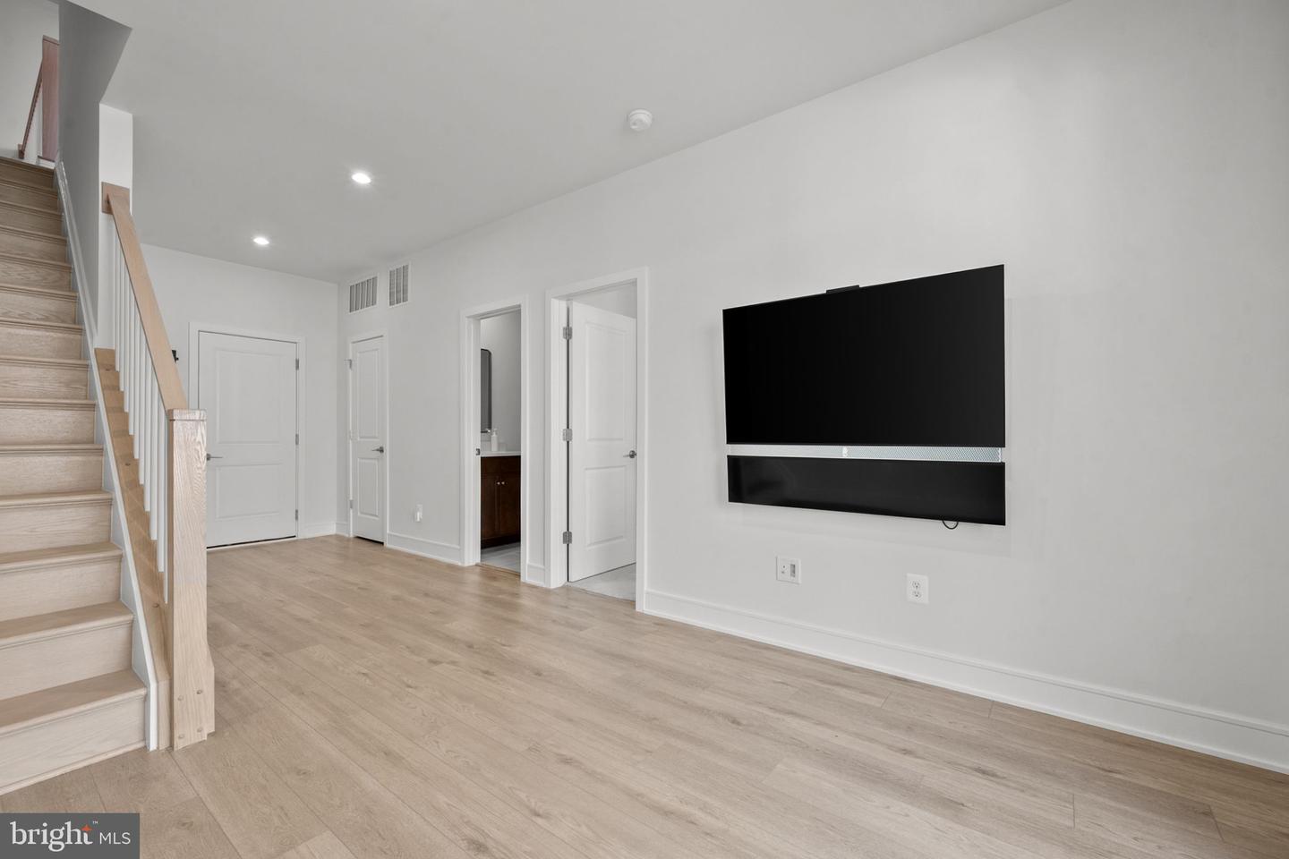 23055 Blue Eagle Ter Property Photo 45