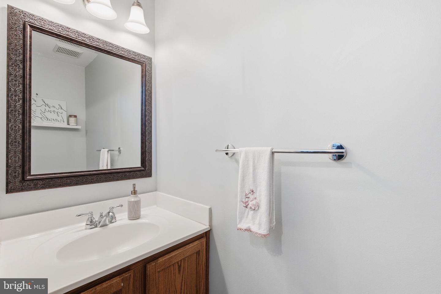 43455 Postrail Sq Property Photo 15