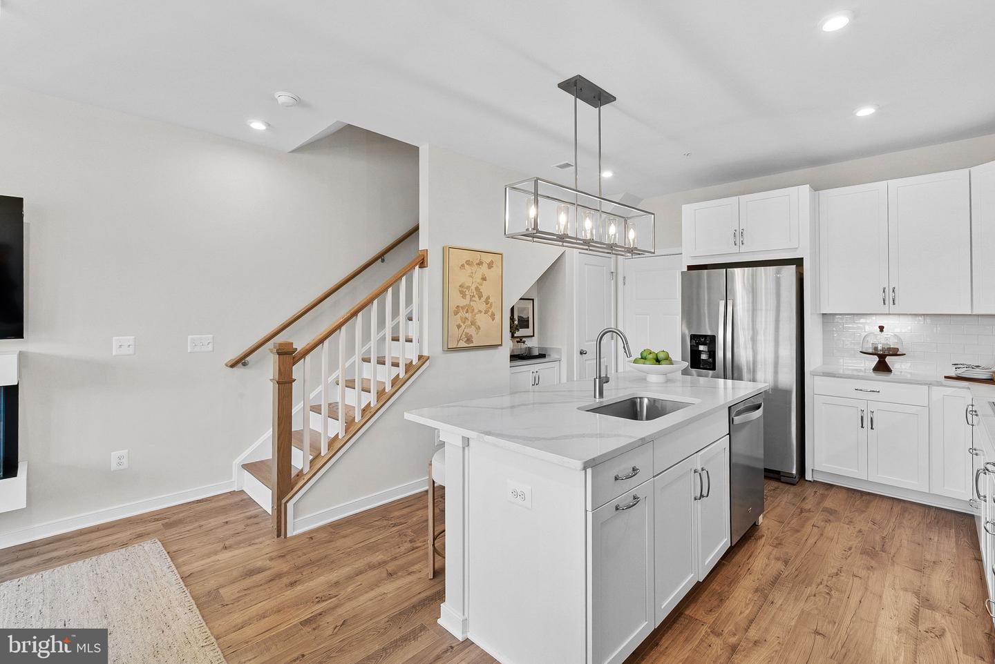 6 SEPIA SQ #MO Property Photo 1
