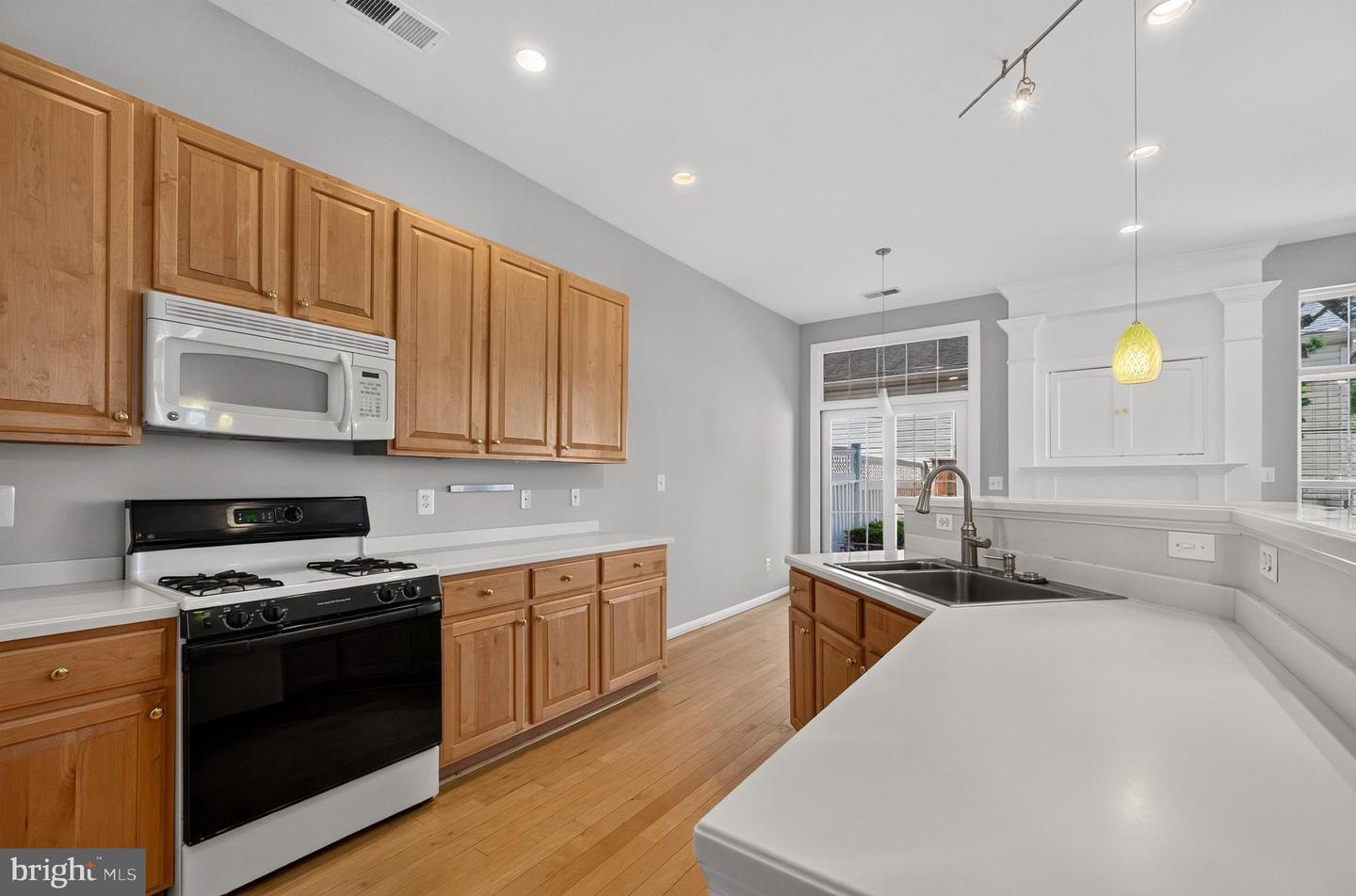 26025 Murrey Dr Property Photo 13