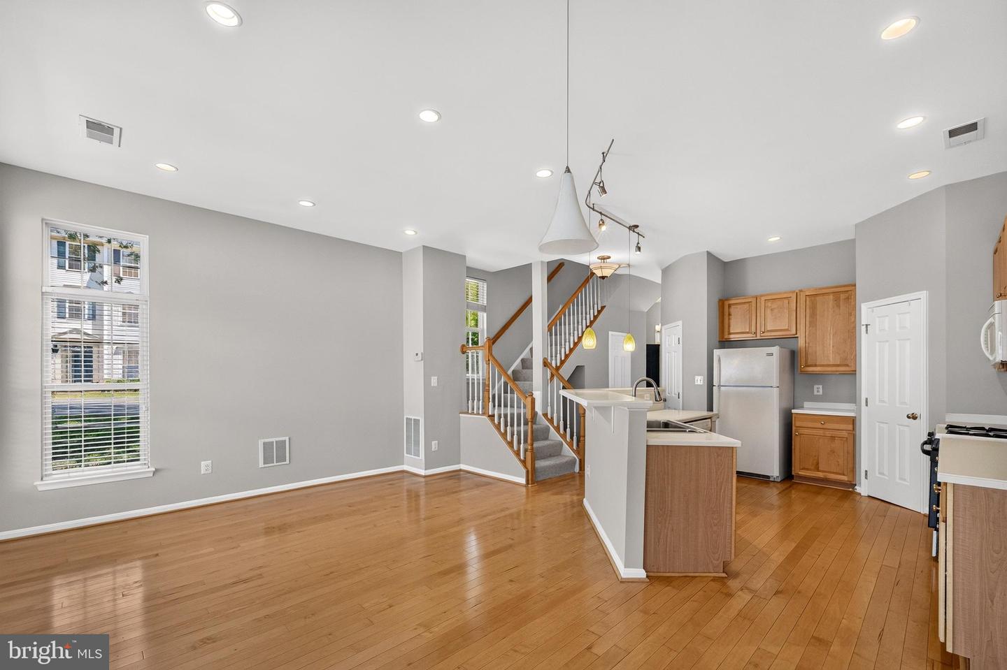 26025 Murrey Dr Property Photo 17