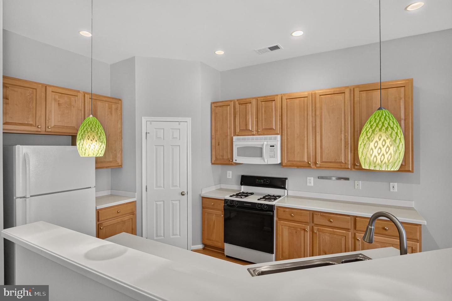 26025 Murrey Dr Property Photo 22