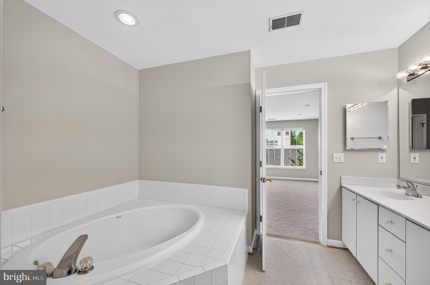 26025 Murrey Dr Property Photo 34