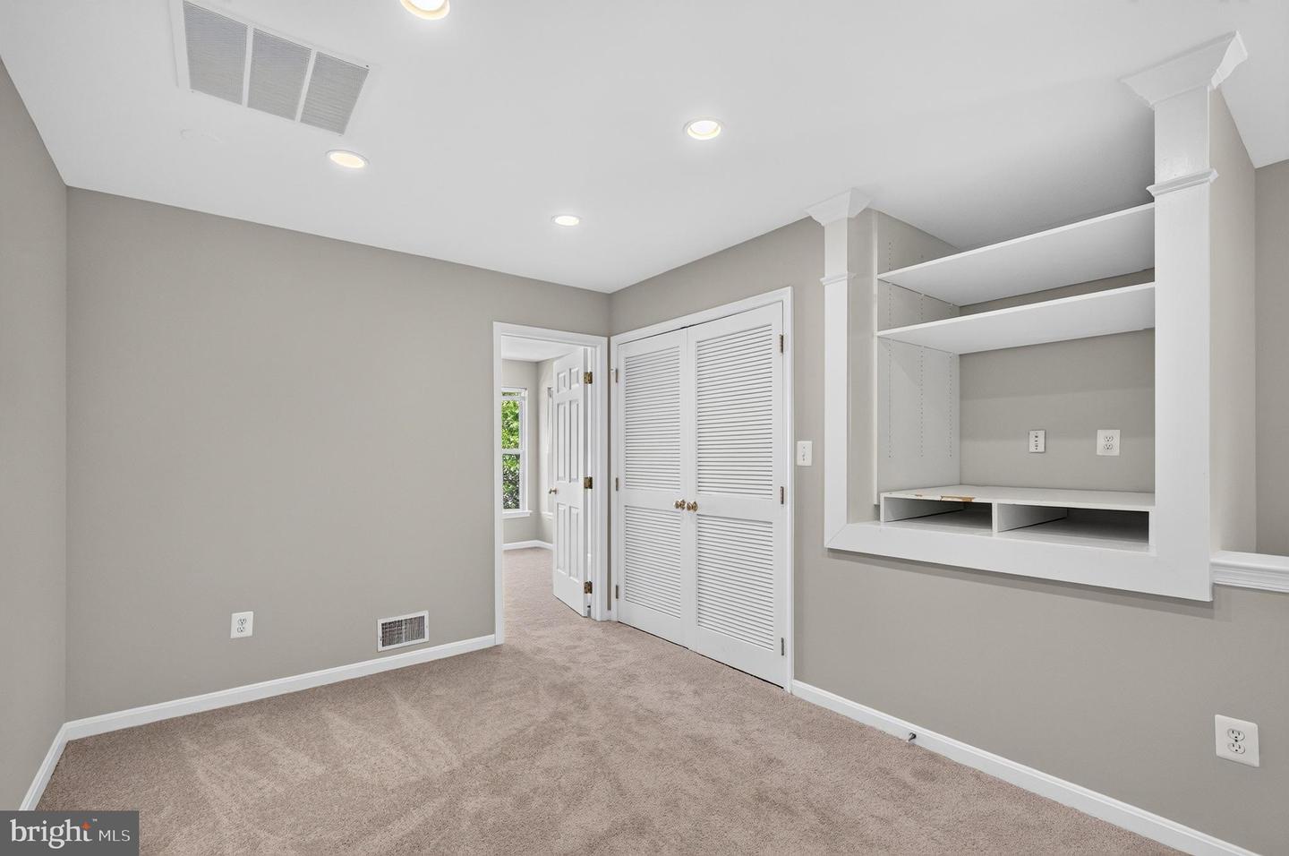 26025 Murrey Dr Property Photo 37
