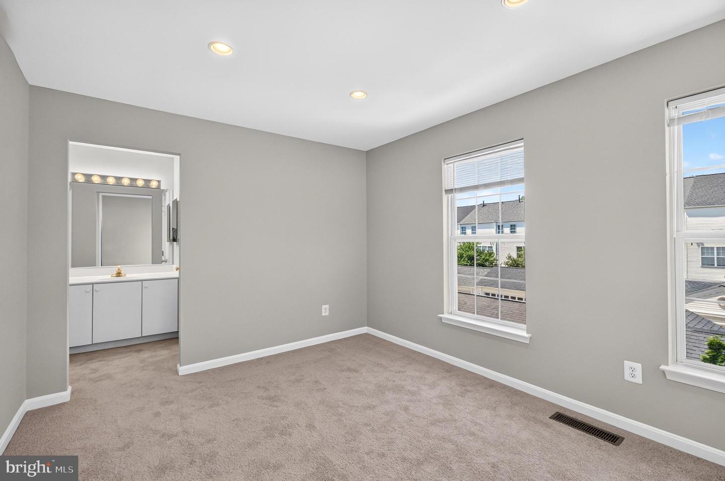 26025 Murrey Dr Property Photo 39