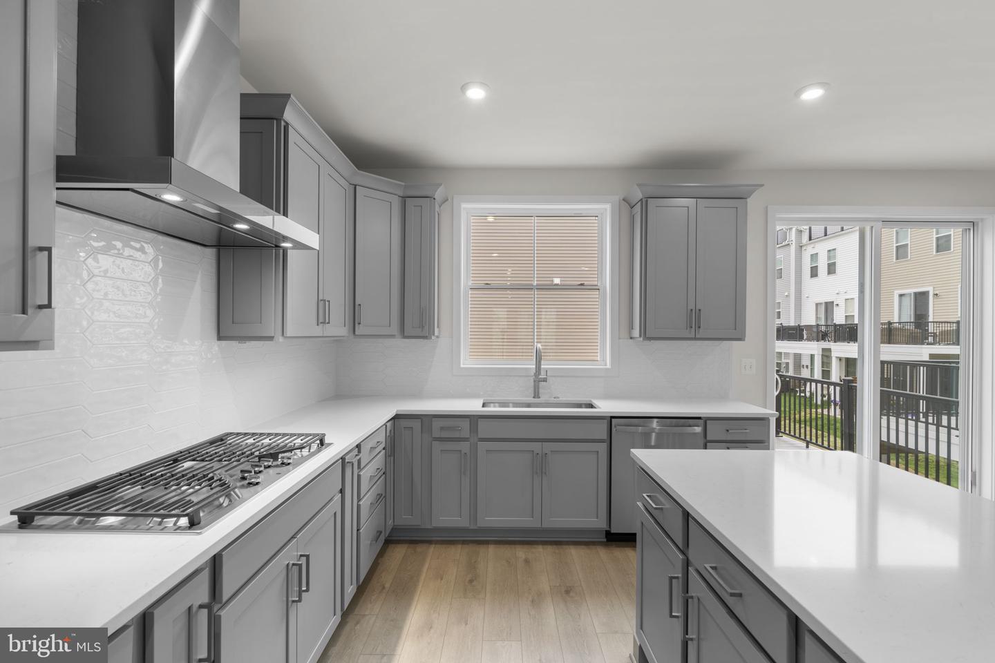 1 Picasso Sq #turner 22-f2-rt Property Photo 3