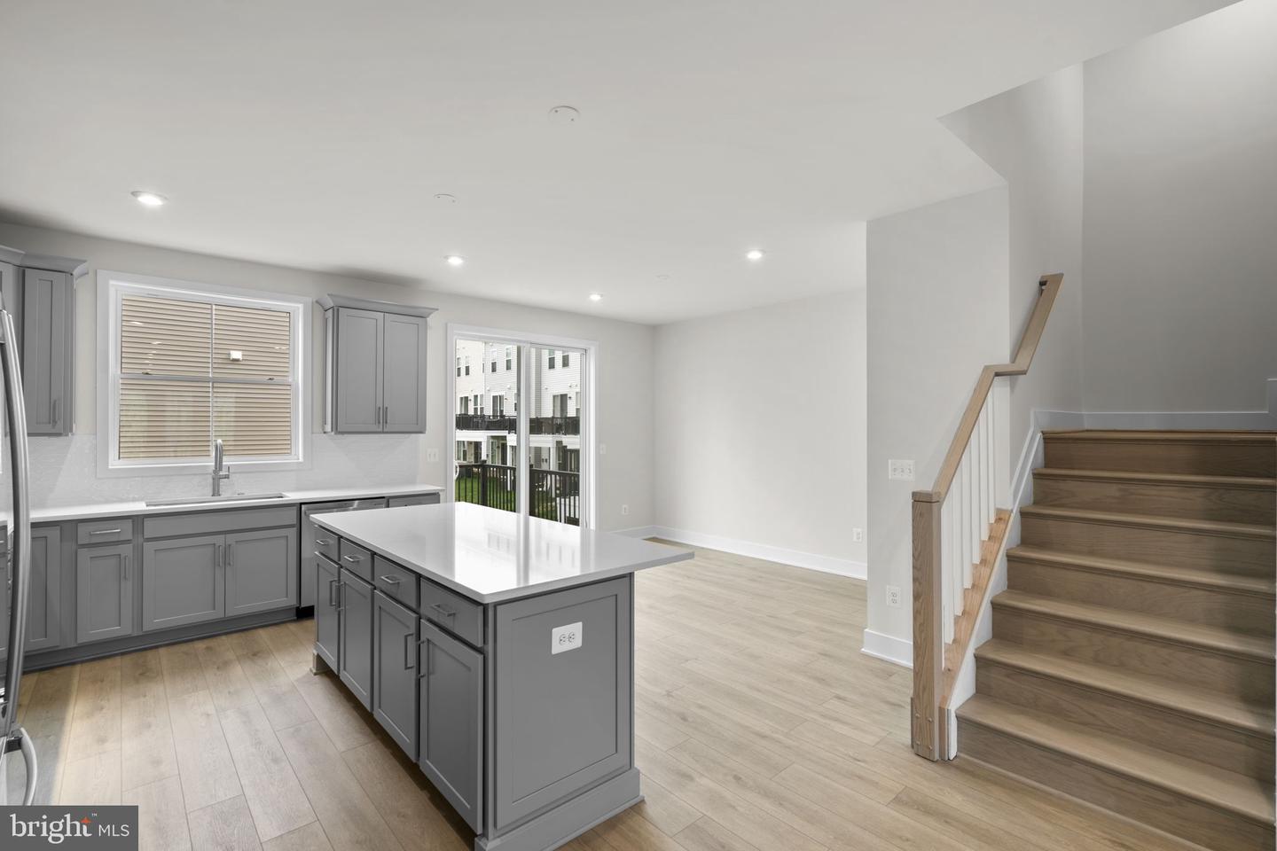 1 Picasso Sq #turner 22-f2-rt Property Photo 4