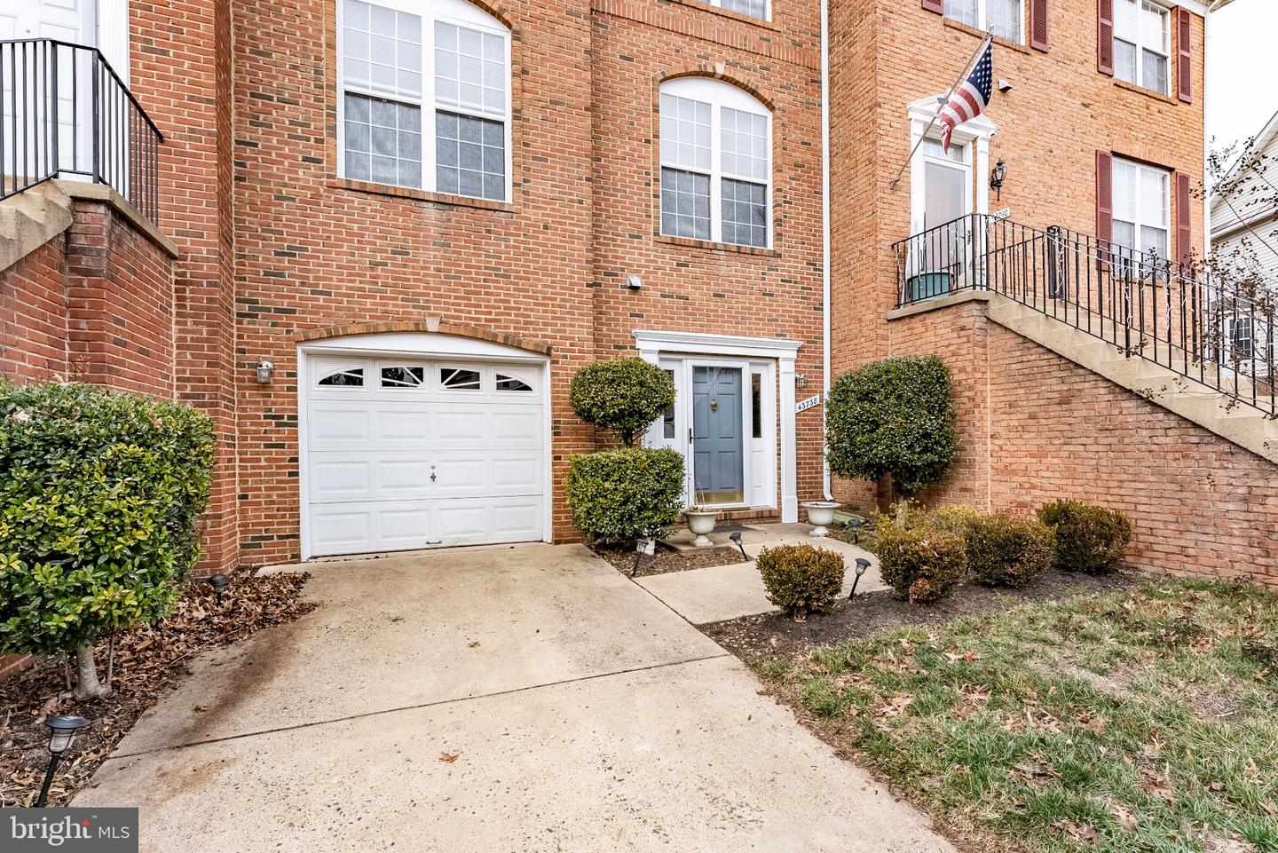 43738 Clemens Ter Property Photo 2