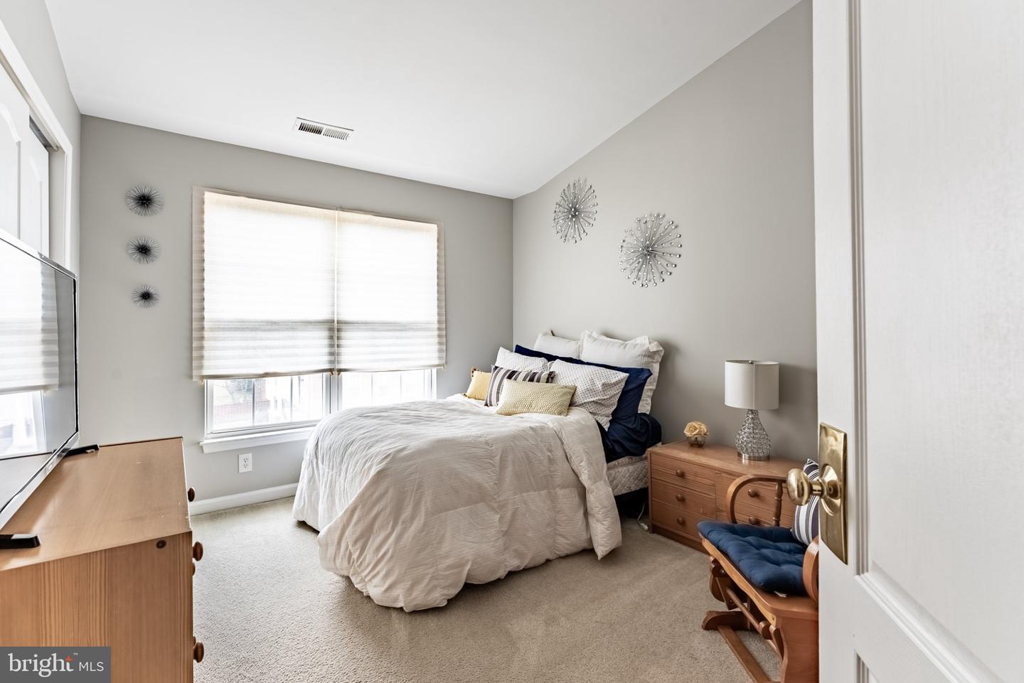 43738 Clemens Ter Property Photo 19