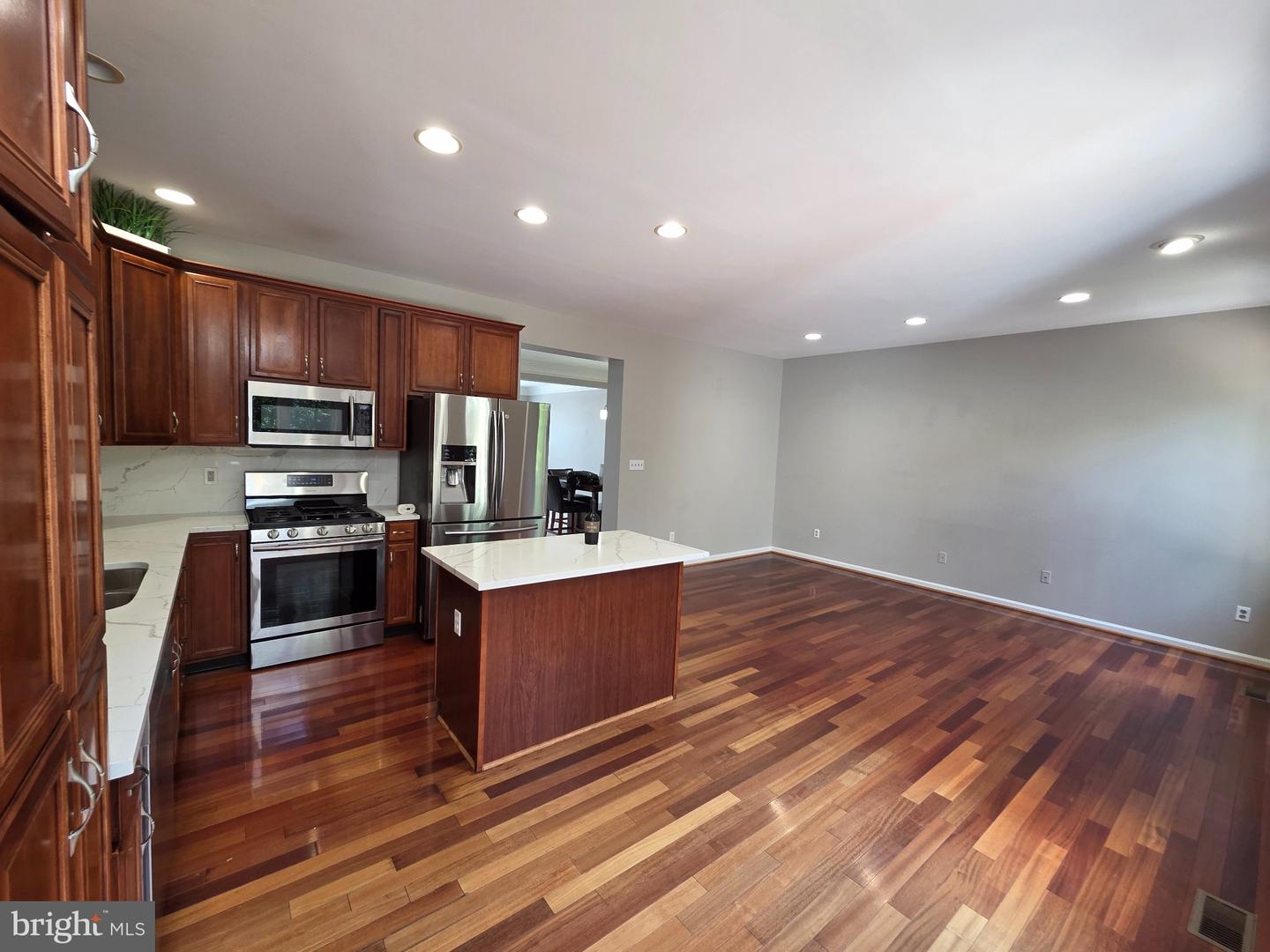 43738 Clemens Ter Property Photo 37
