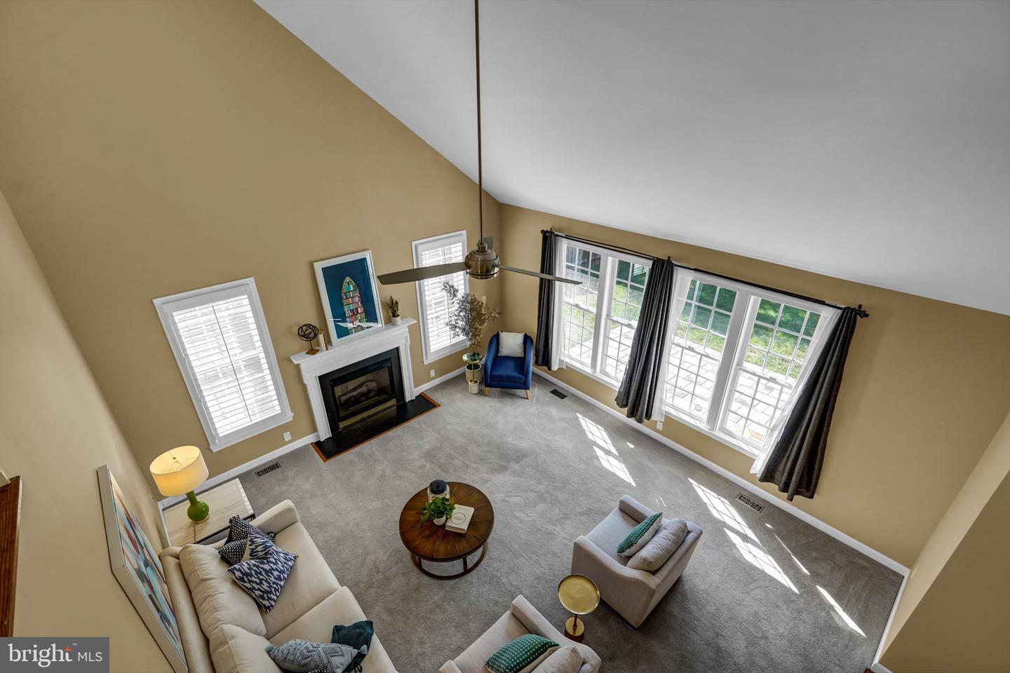 45917 Pullman Ct Property Photo 23
