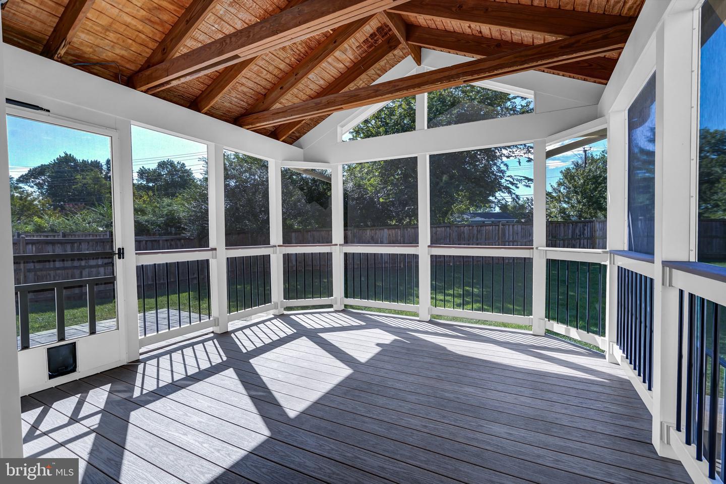 45917 Pullman Ct Property Photo 24