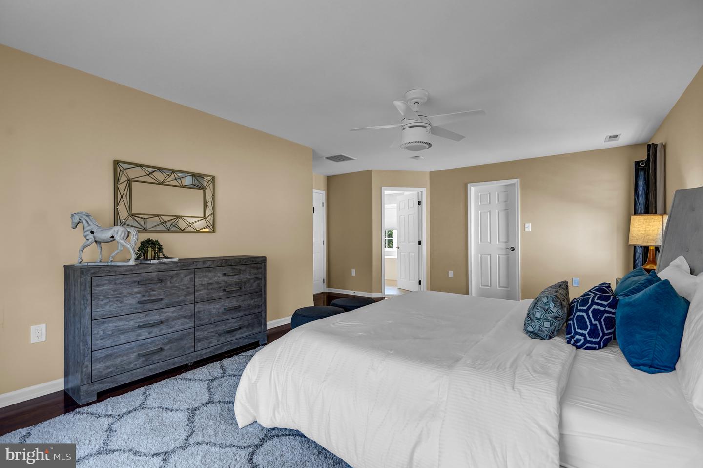 45917 Pullman Ct Property Photo 28