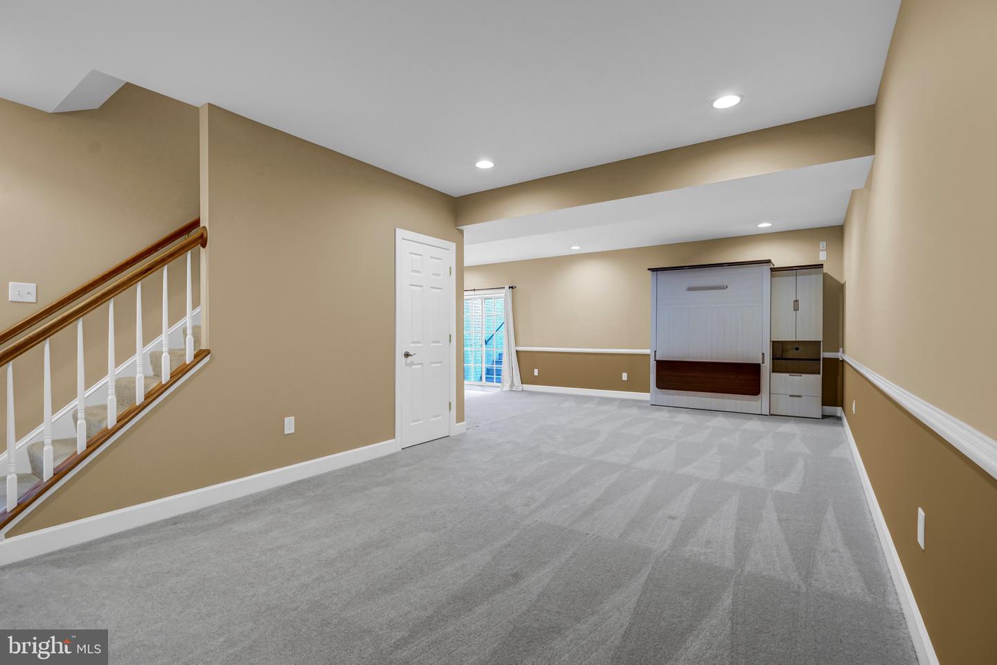 45917 Pullman Ct Property Photo 37