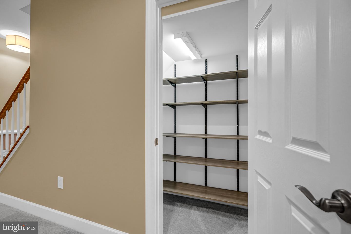 45917 Pullman Ct Property Photo 39