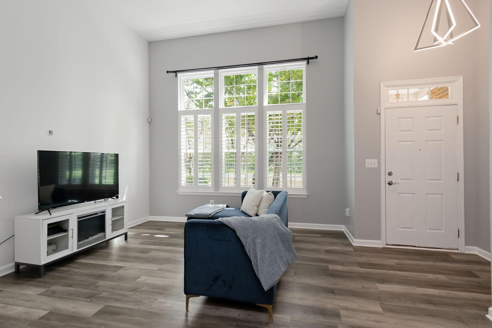 42289 Onyx Ter Property Photo 3