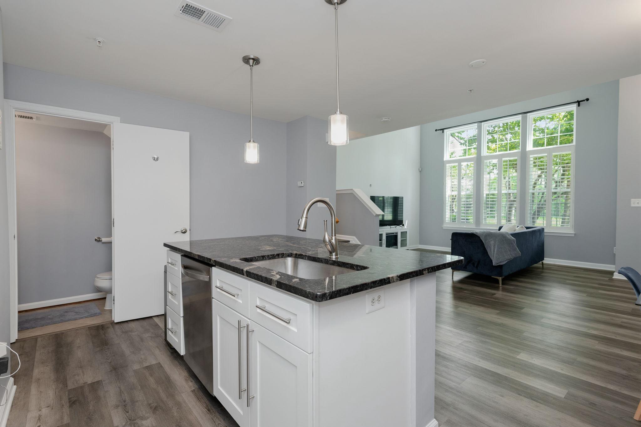 42289 Onyx Ter Property Photo 13