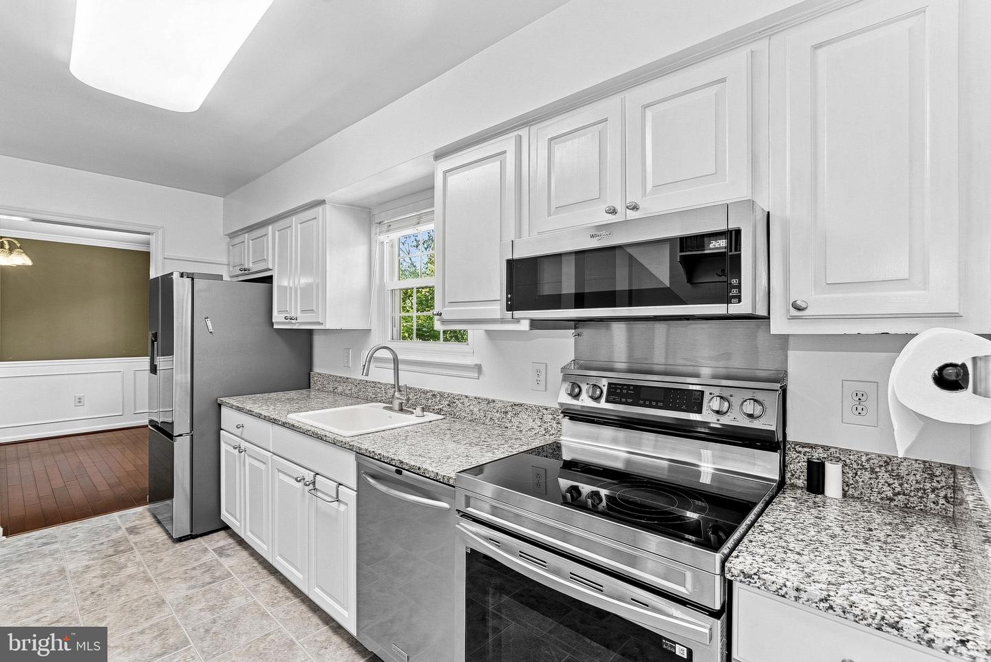 10163 Yorktown Way Property Photo 4