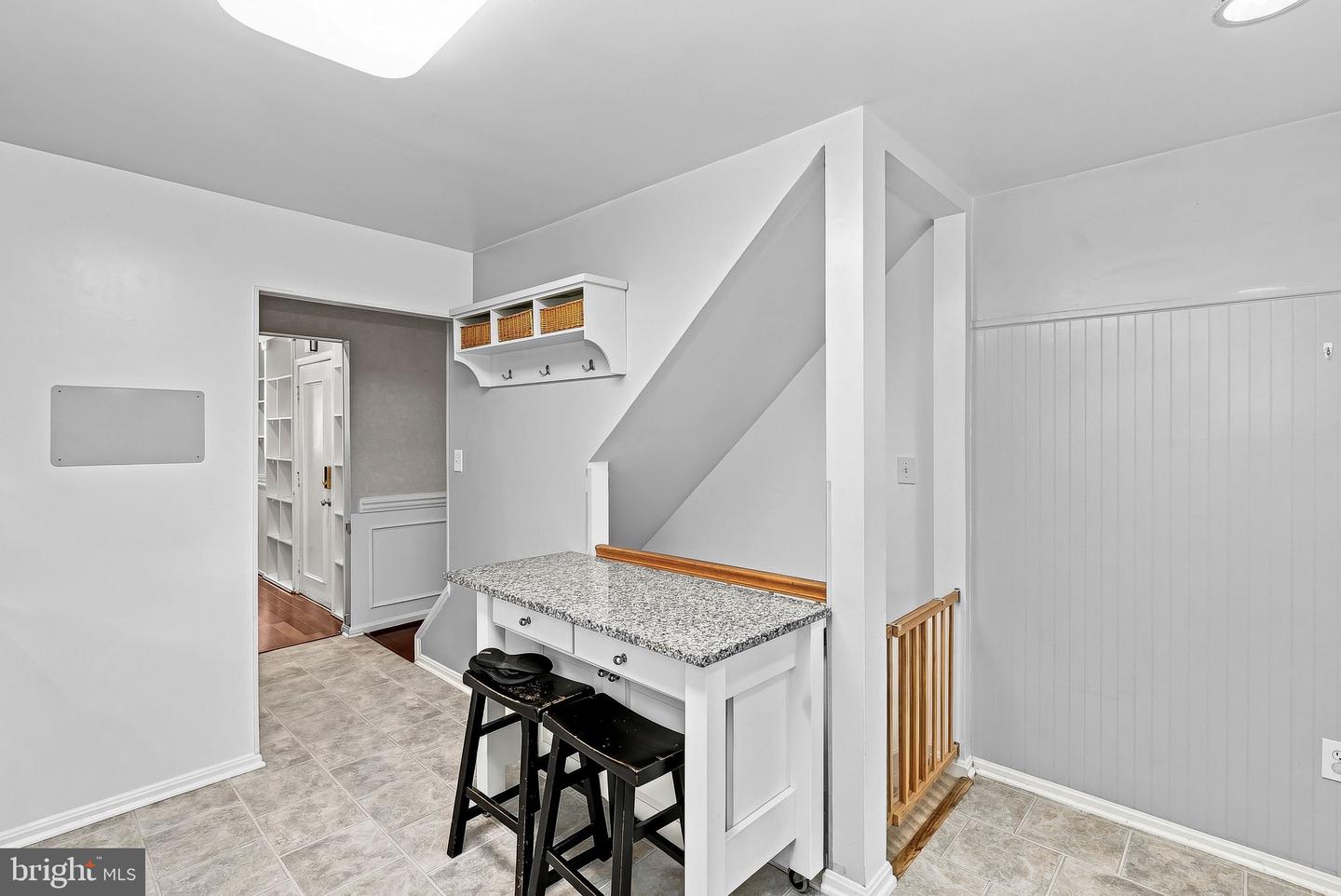 10163 Yorktown Way Property Photo 7