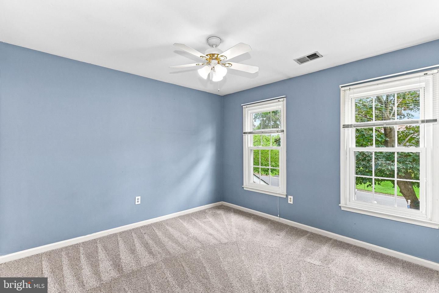 10163 Yorktown Way Property Photo 29