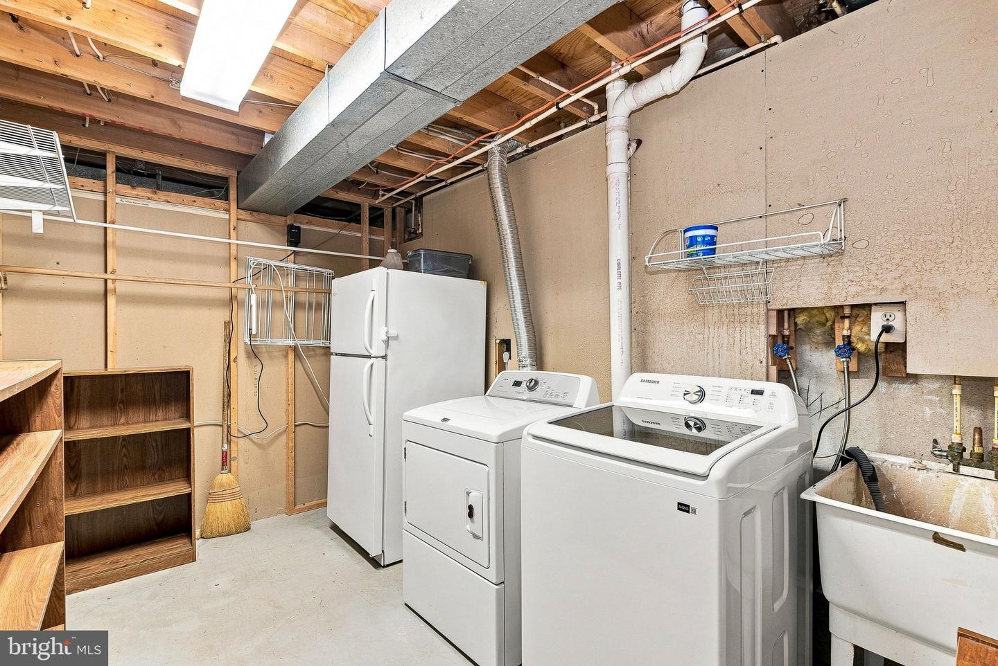 10163 Yorktown Way Property Photo 37