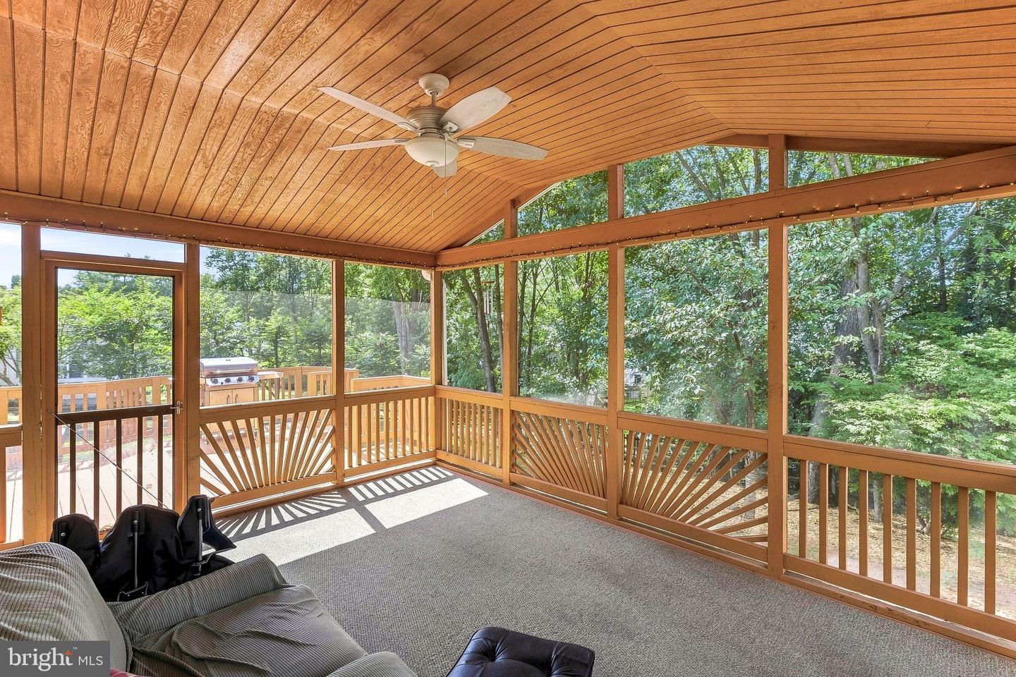 10163 Yorktown Way Property Photo 38