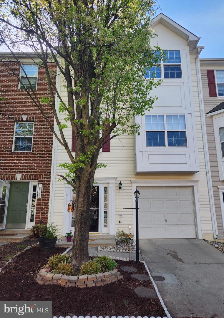 18763 Trident Sq Property Photo 2