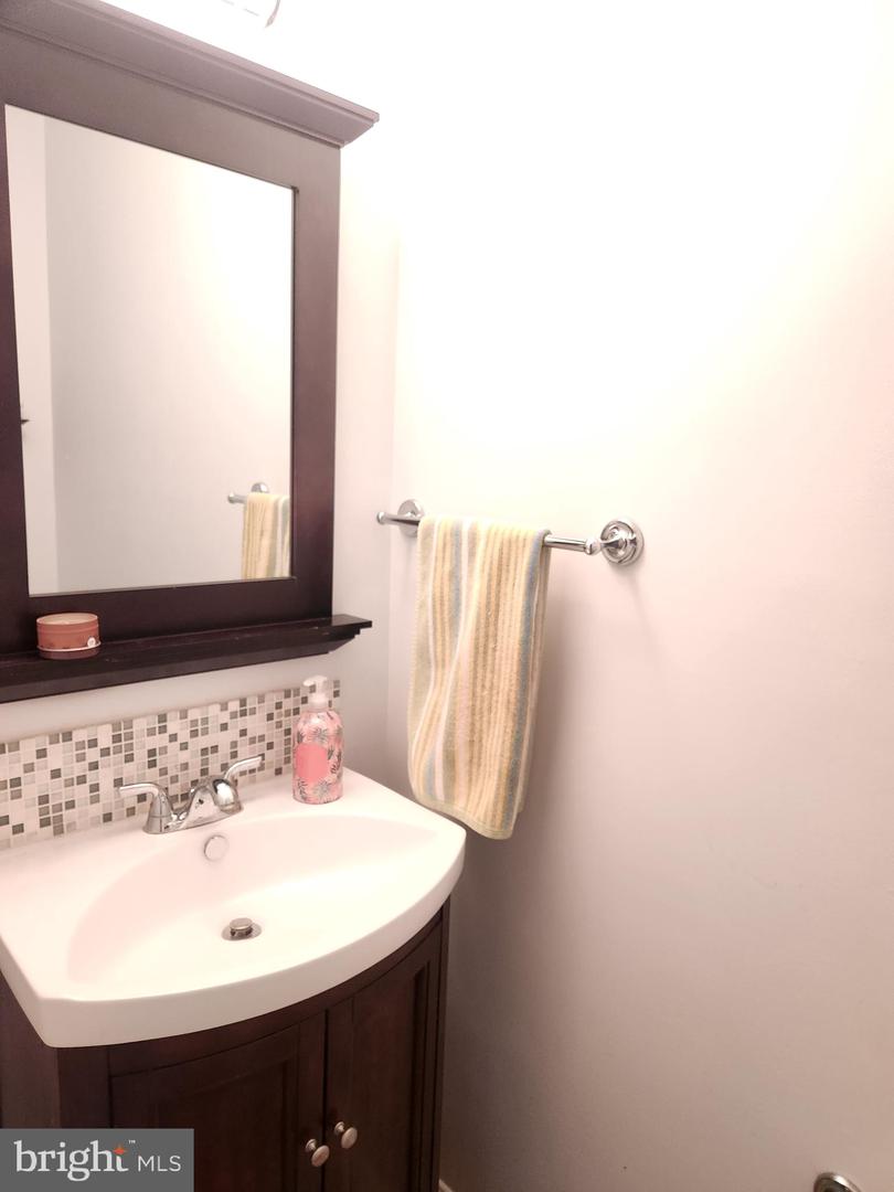 18763 Trident Sq Property Photo 21