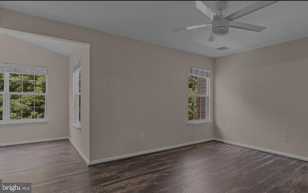 18763 Trident Sq Property Photo 29