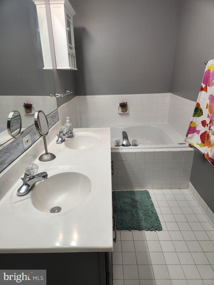 18763 Trident Sq Property Photo 35