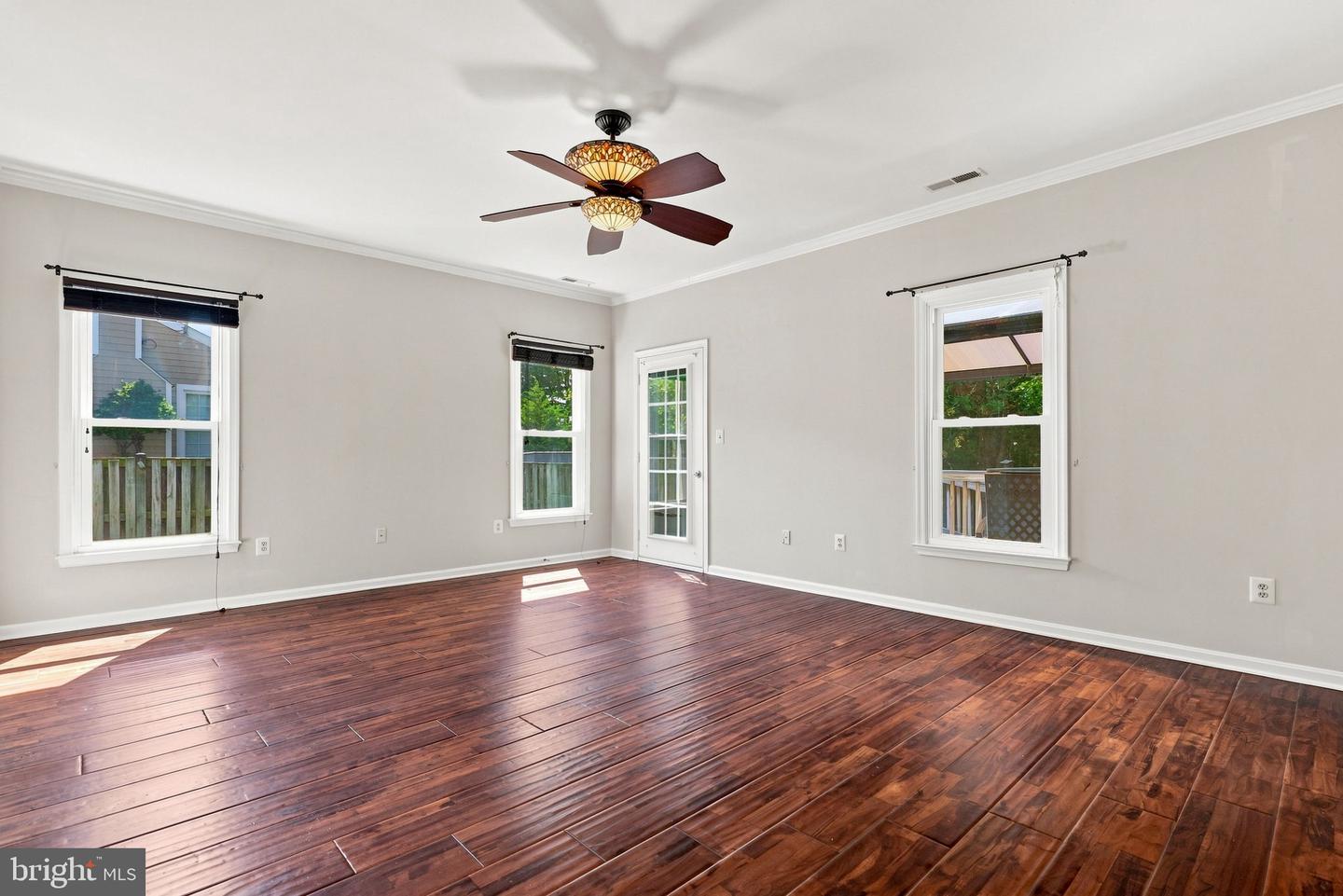 528 Wordsworth Cir Property Photo 8