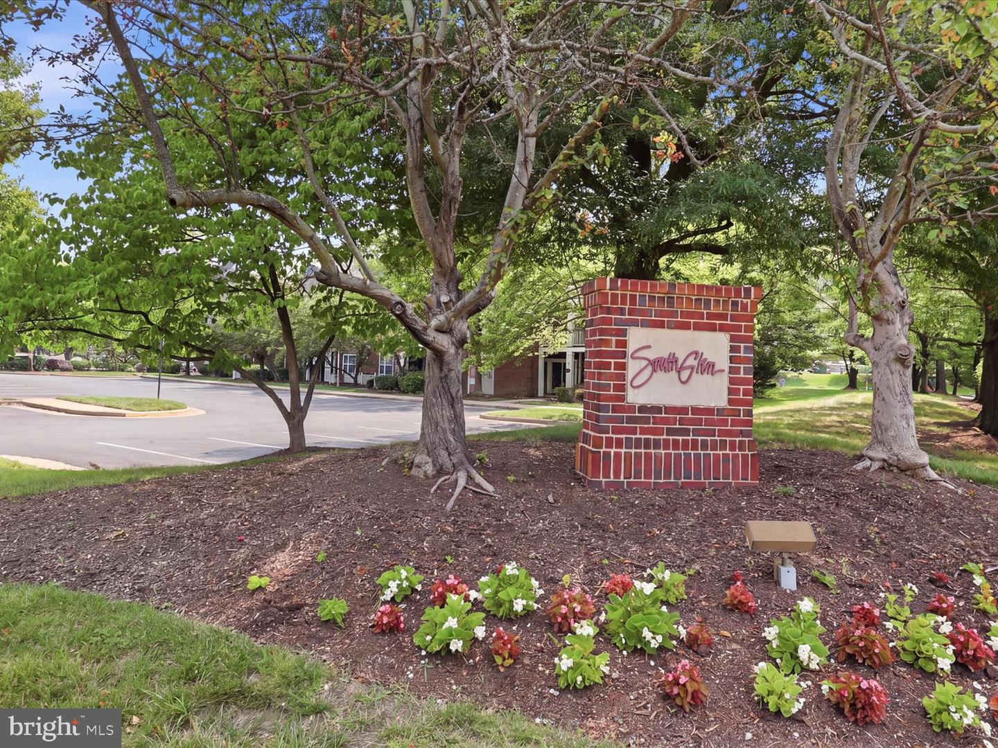 20313 Beechwood Ter #101 Property Photo 28