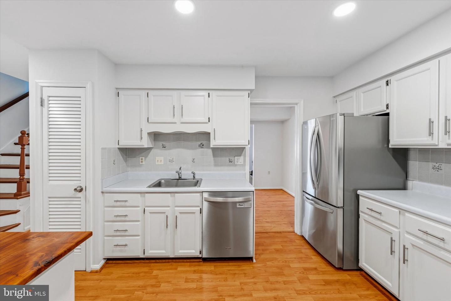 706 Edwards Ferry Rd Ne Property Photo 10