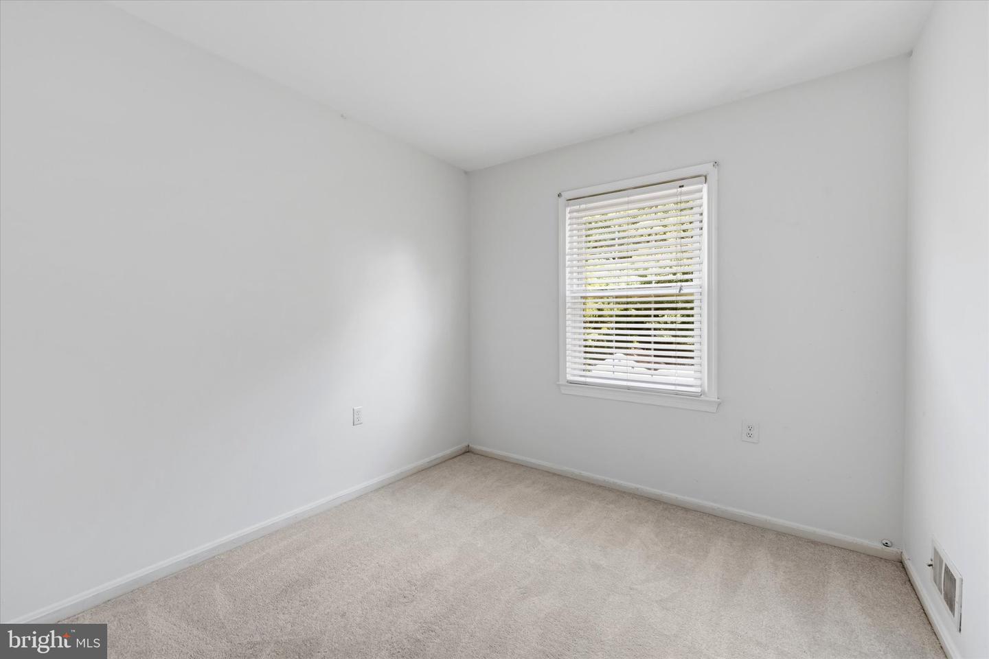 706 Edwards Ferry Rd Ne Property Photo 21