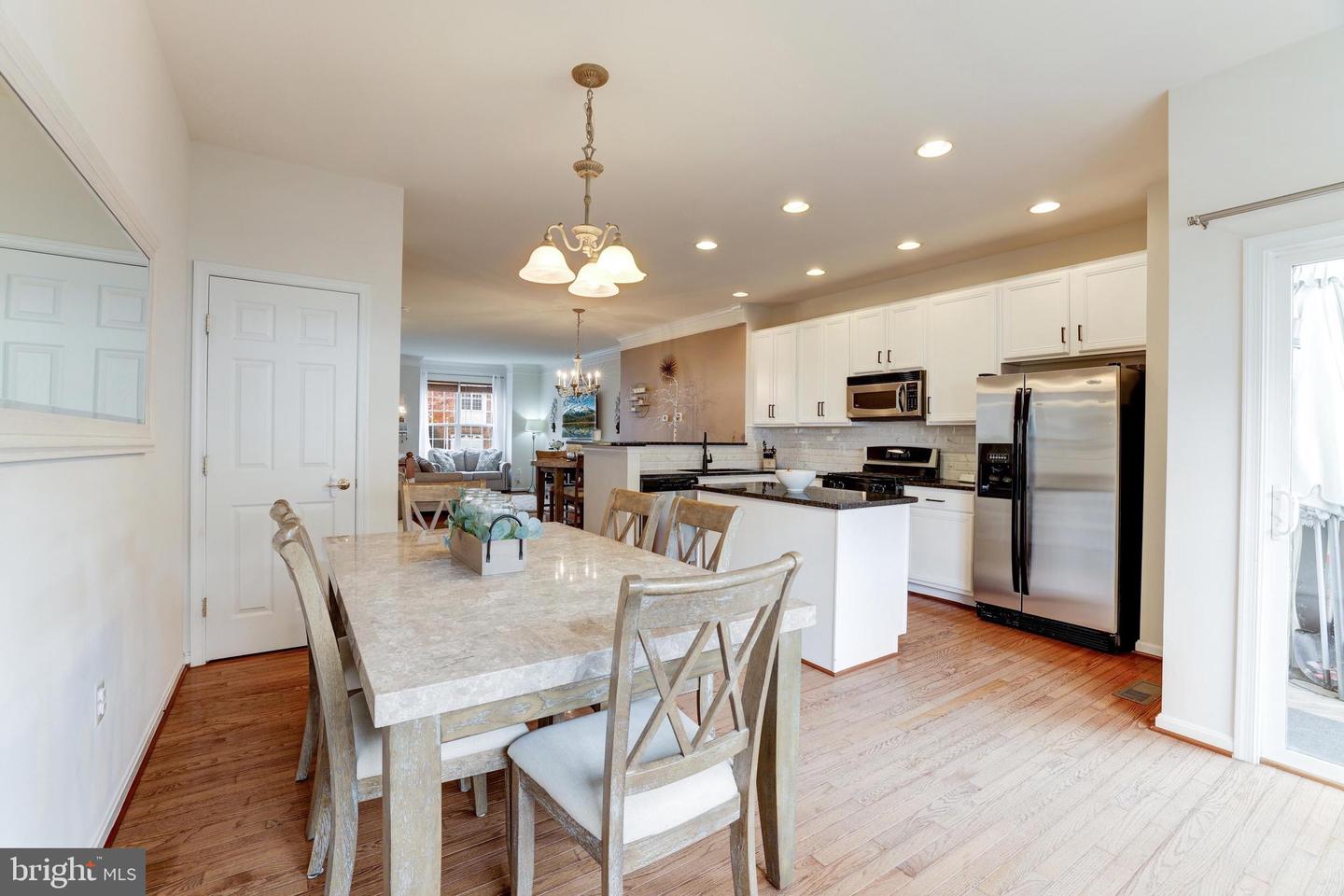 575 Edmonton Ter Ne Property Photo 10