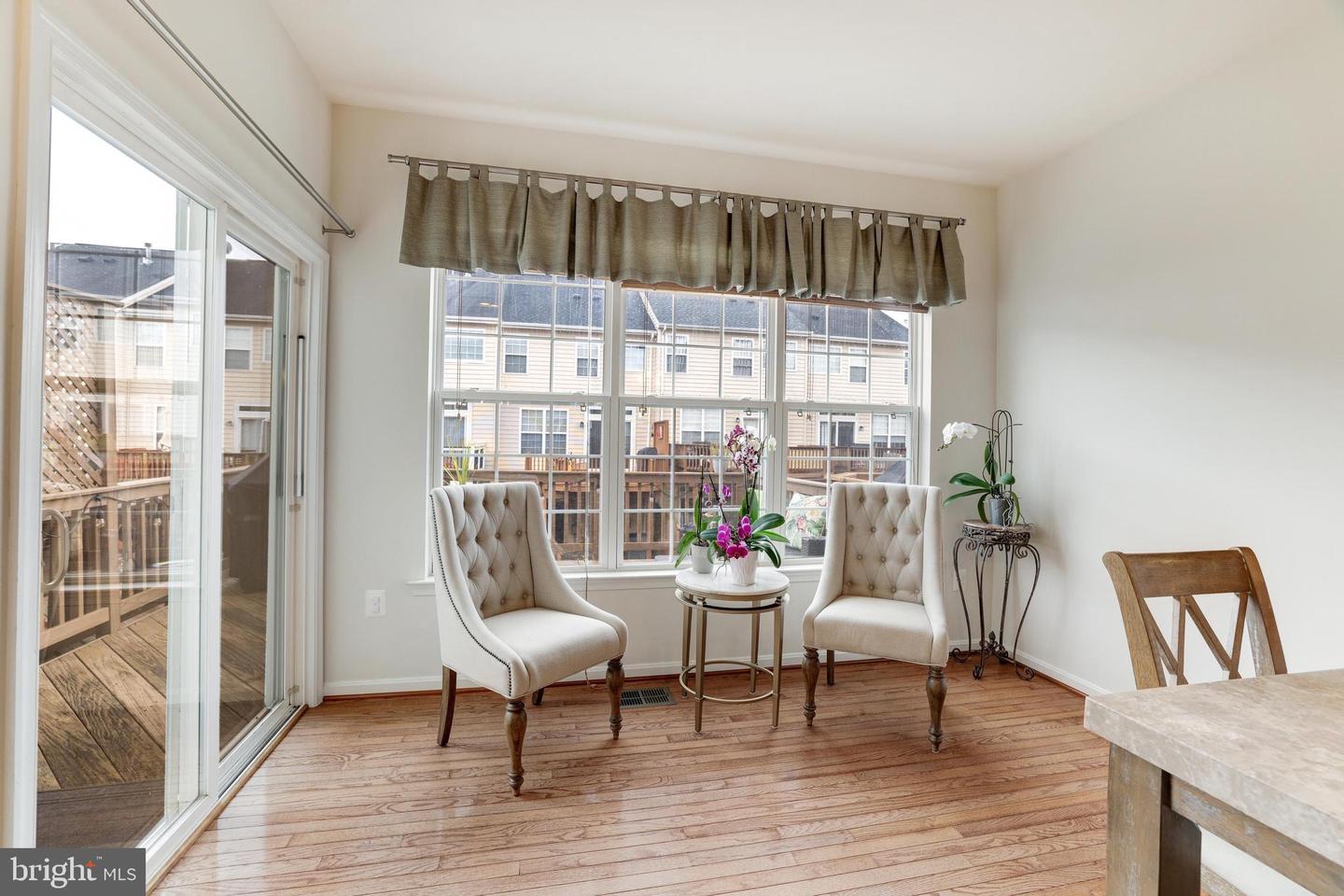 575 Edmonton Ter Ne Property Photo 11