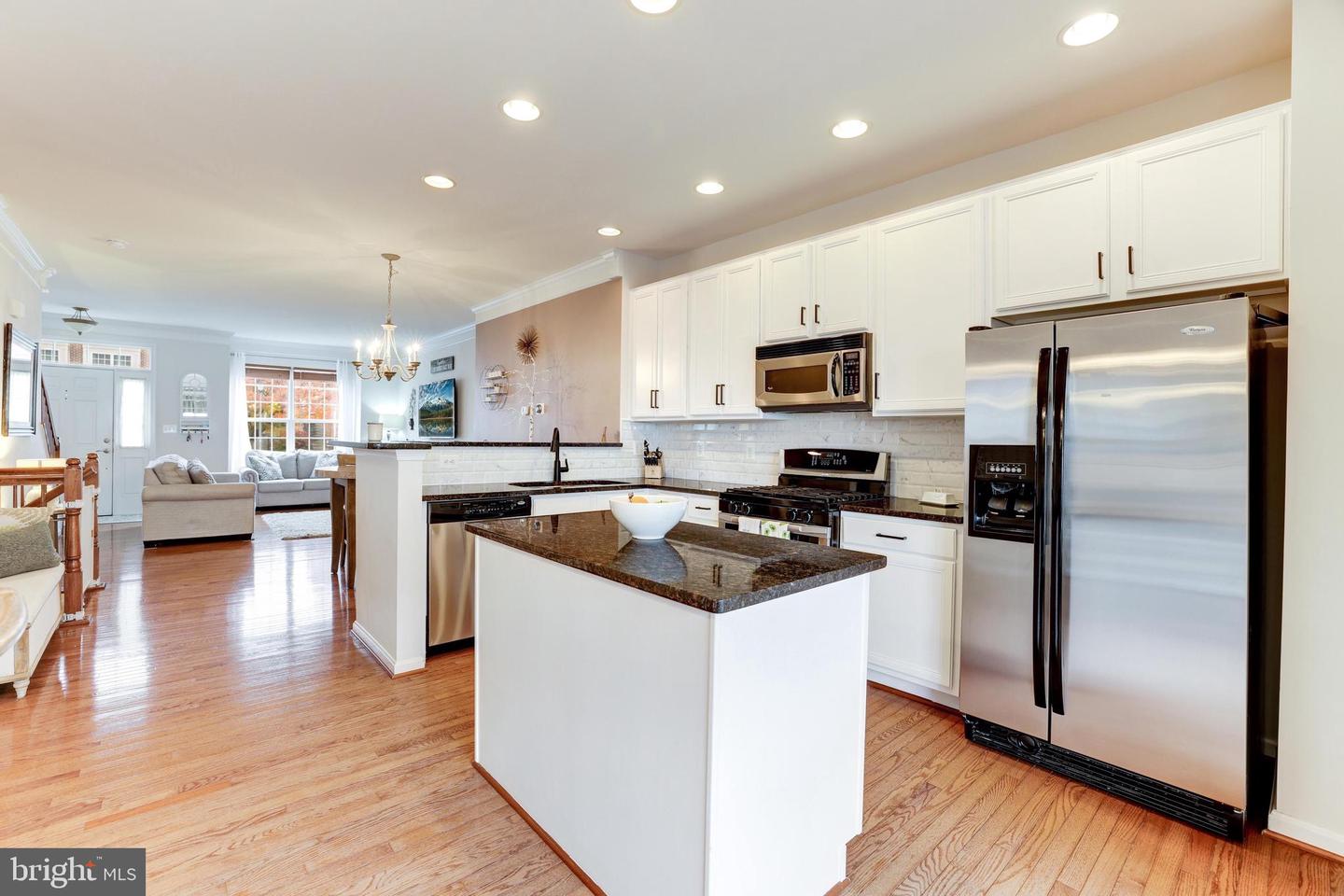 575 Edmonton Ter Ne Property Photo 12
