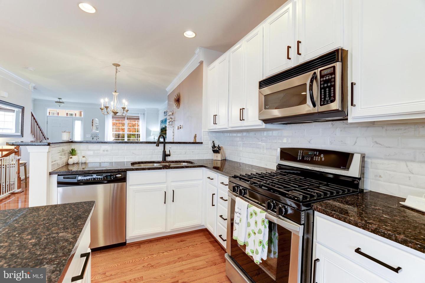 575 Edmonton Ter Ne Property Photo 15