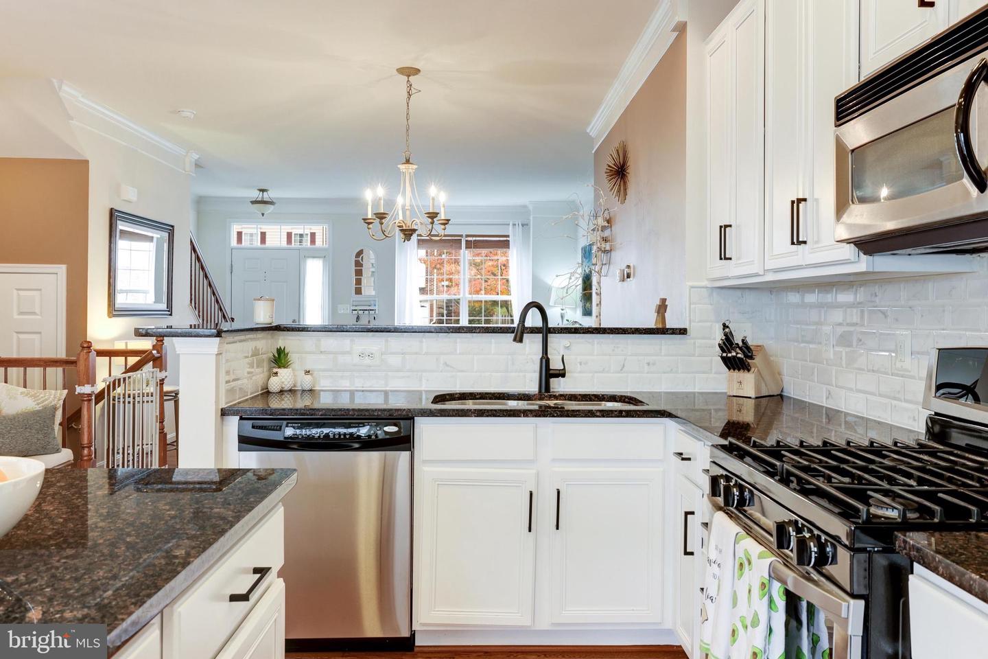 575 Edmonton Ter Ne Property Photo 16