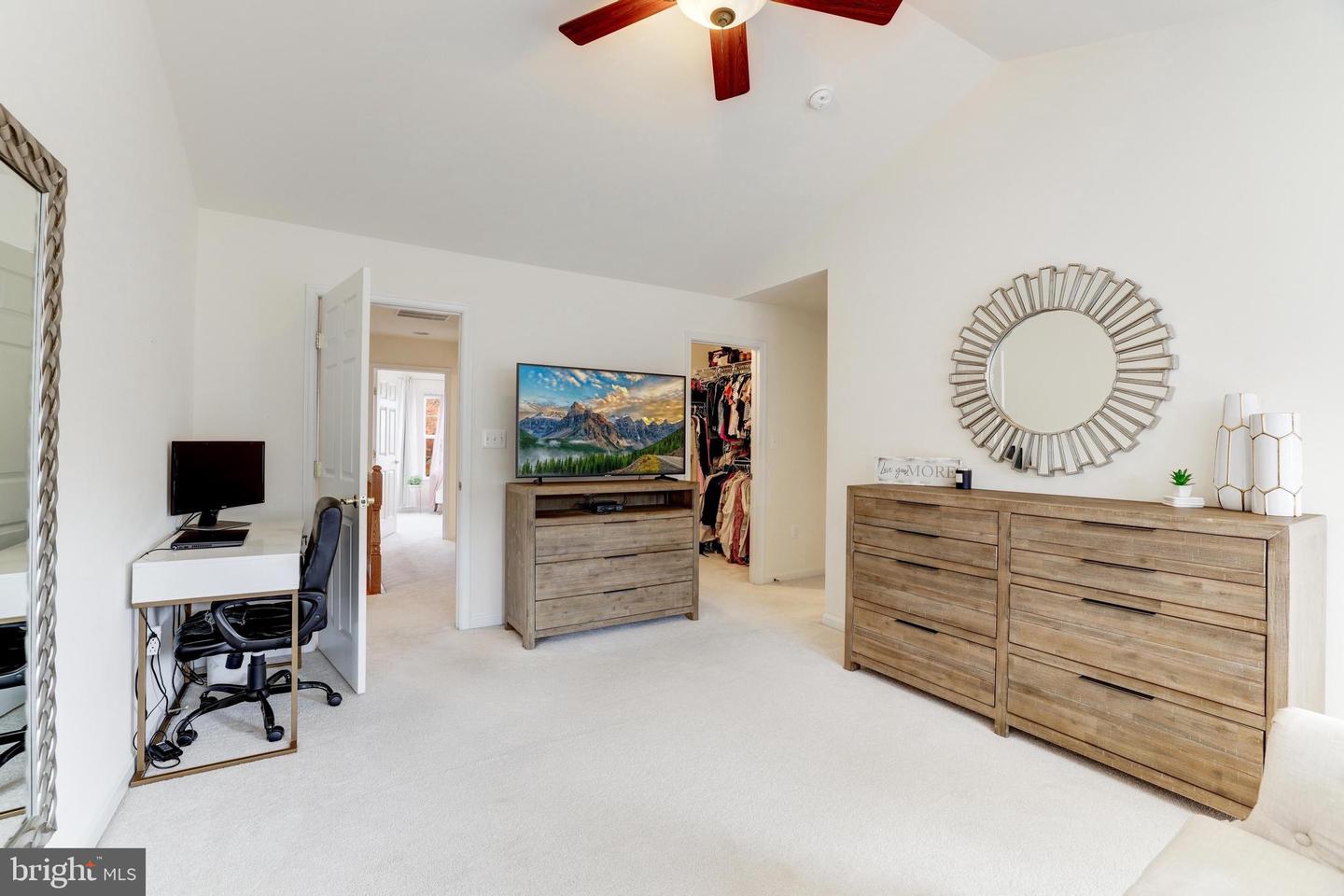 575 Edmonton Ter Ne Property Photo 19