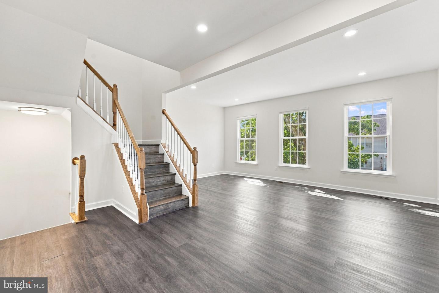 45556 Lake Haven Ter Property Photo 4