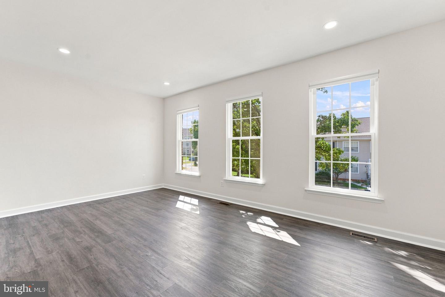 45556 Lake Haven Ter Property Photo 6
