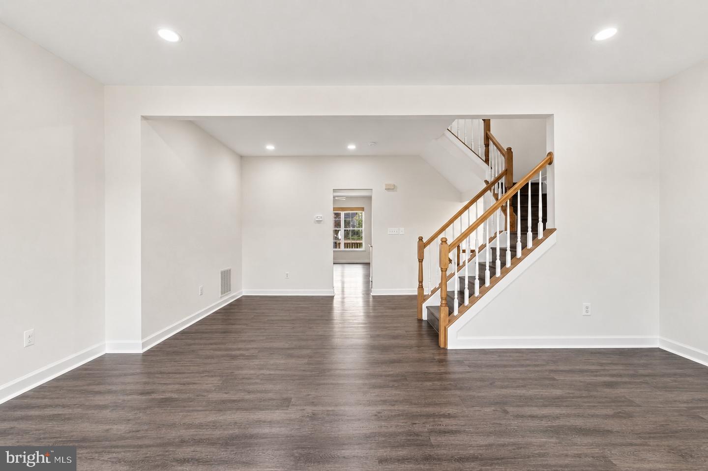 45556 Lake Haven Ter Property Photo 8