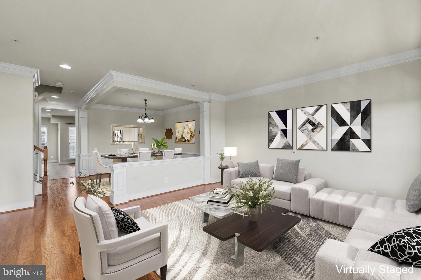 20656 Sibbald Sq Property Photo 6