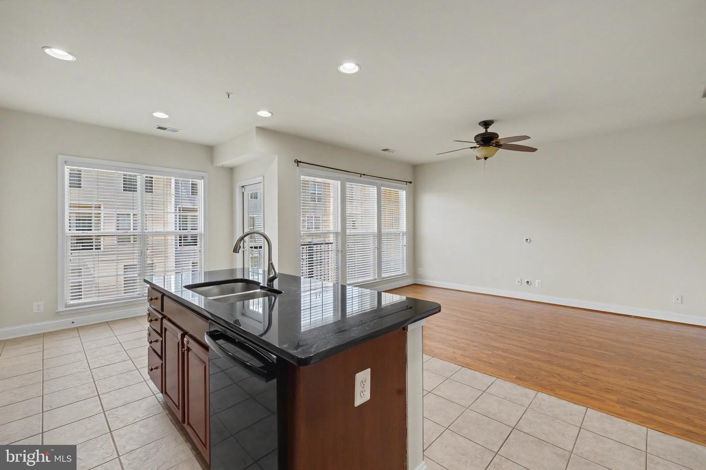 20656 Sibbald Sq Property Photo 19